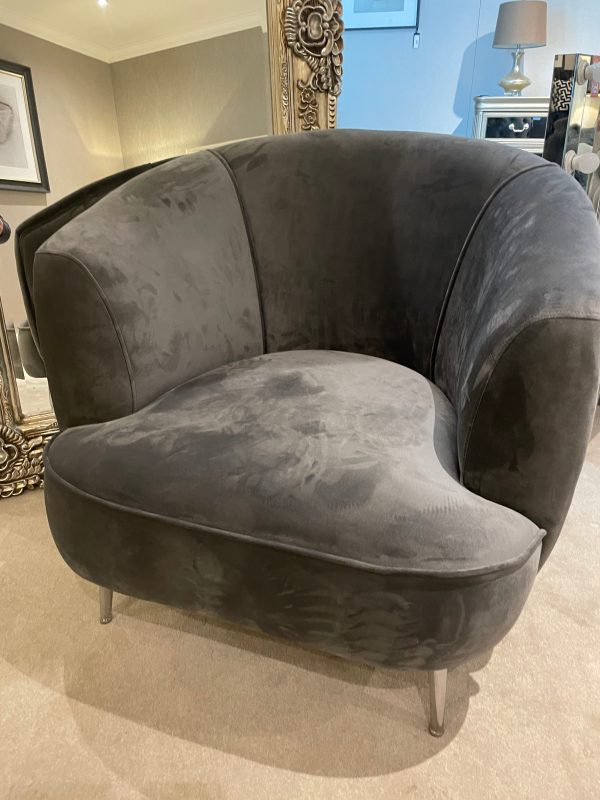 Vanessa buttoned designer armchair reduced view Instore to purchase For Cheap