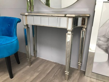 AVA Stunning  Slim compact  designer mirrored  console table  silver trim 125 last one REDUCED Cheap