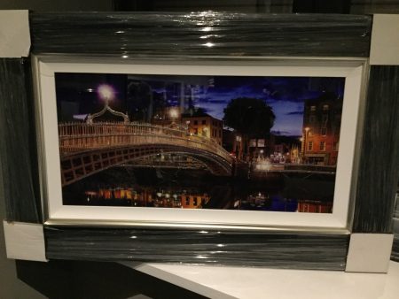 Halfpenny Bridge w Dark  grey  scoop frame picture for collection For Cheap