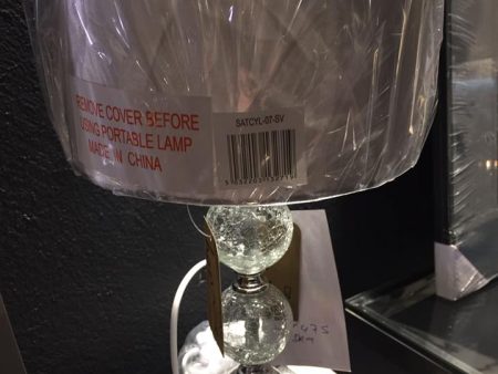 475 glass lamps with  shade CLEARANCE click n collect Supply